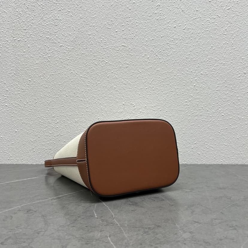 Celine Small Bucket Cuir Triomphe In Textile Natural / Tan 198242EFL.02NT