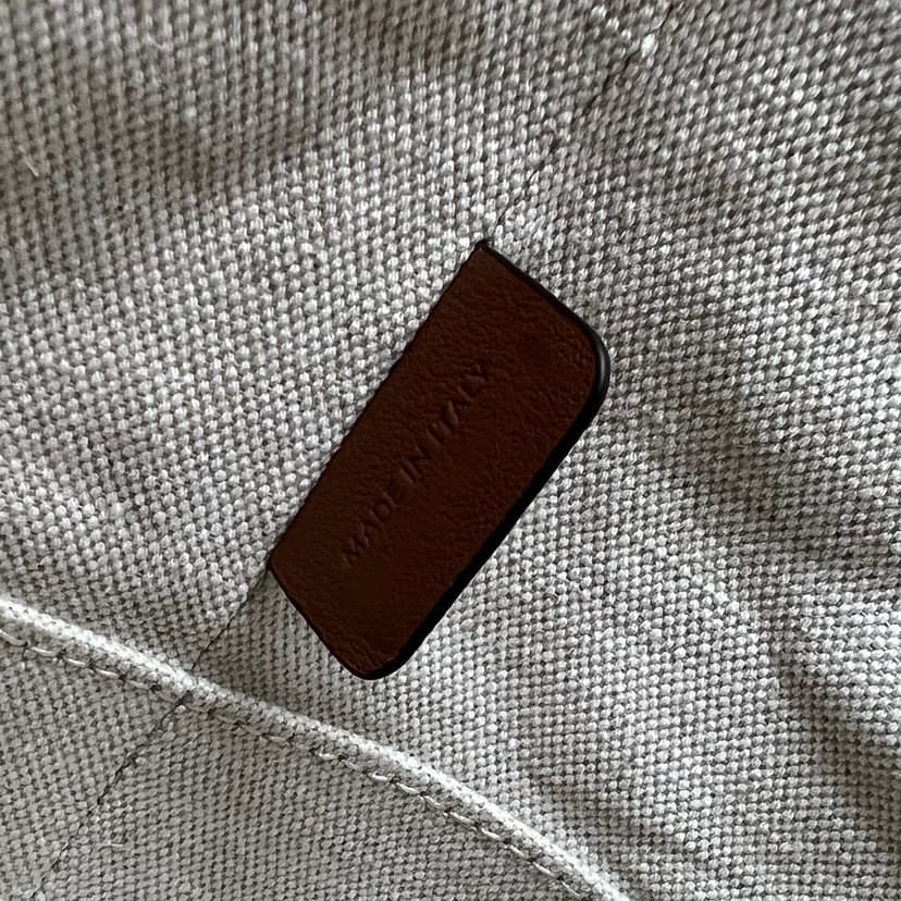 Celine Small Bucket Cuir Triomphe In Textile Natural / Tan 198242EFL.02NT