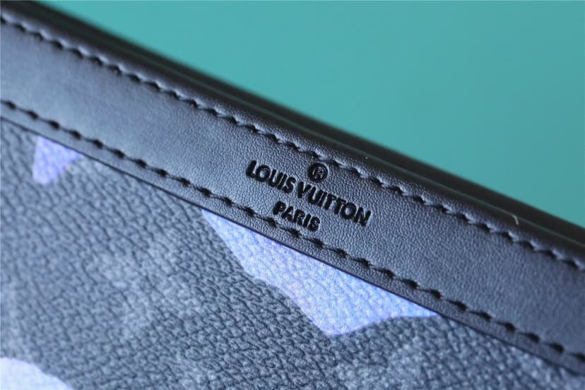 Gaston Wearable Wallet Bag Shouder Bags Black For Men 8.7in/22cm M81753