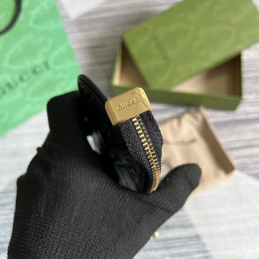 Gucci Signature Key Case Black For Women 4.7in/12cm ‎‎447964 CWC1G 1000