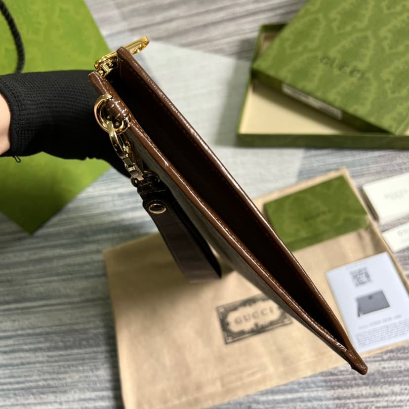 Gucci Pouch With Interlocking G Brown For Men 12in/30.5cm 672953 92TCG 8563