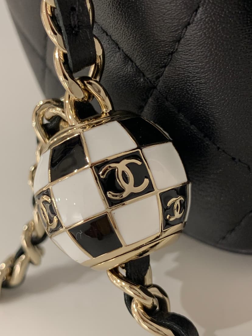[True-to-ORIGINAL] Chanel Vanity With Chain Black For Women 6.6 in / 17 cm