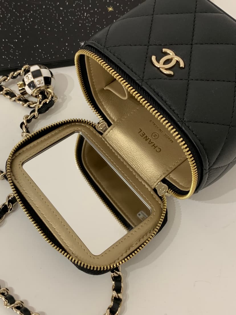 [True-to-ORIGINAL] Chanel Vanity With Chain Black For Women 6.6 in / 17 cm