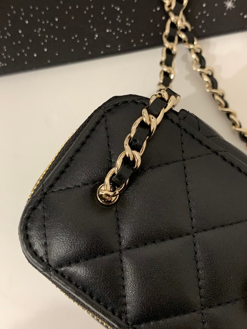 [True-to-ORIGINAL] Chanel Vanity With Chain Black For Women 6.6 in / 17 cm