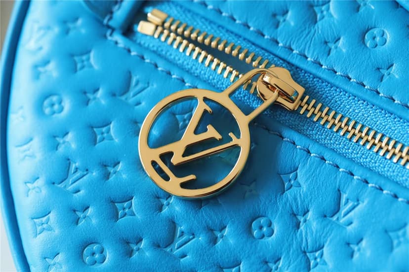 Louis Vuitton Loop Blue For Women‎ 9.1in/23.1cm