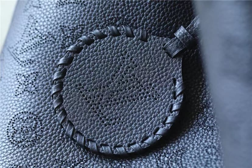 Louis Vuitton Neverfull MM Black For Women‎ 12.2in/31cm