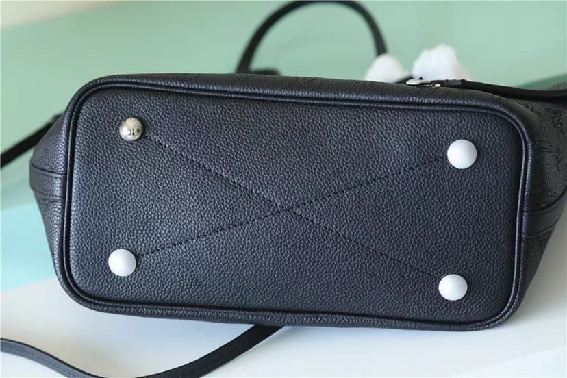 Louis Vuitton Neverfull MM Black For Women‎ 12.2in/31cm