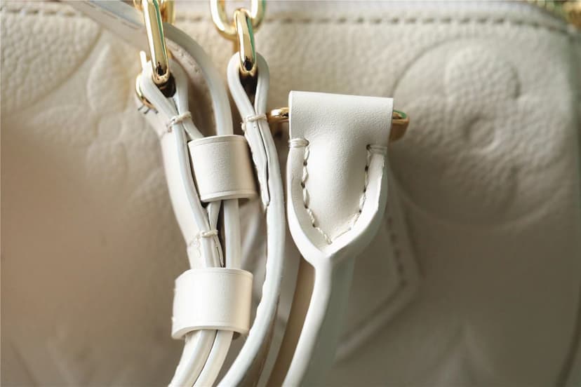 Louis Vuitton Speedy Bandouliere 20 White