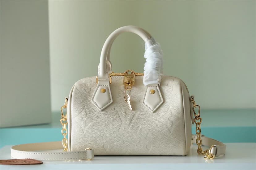 Louis Vuitton Speedy Bandouliere 20 White