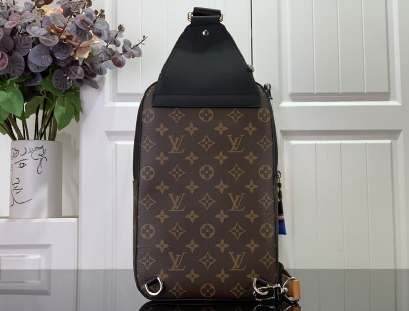 Louis Vuitton Avenue NM Slingbag Brown For Men 31cm/ 12.2 in M46718