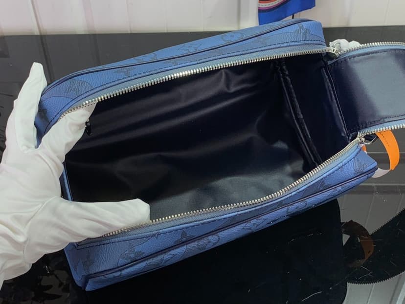 Louis Vuitton Dopp Kit Blue For Men 28cm/ 11 in