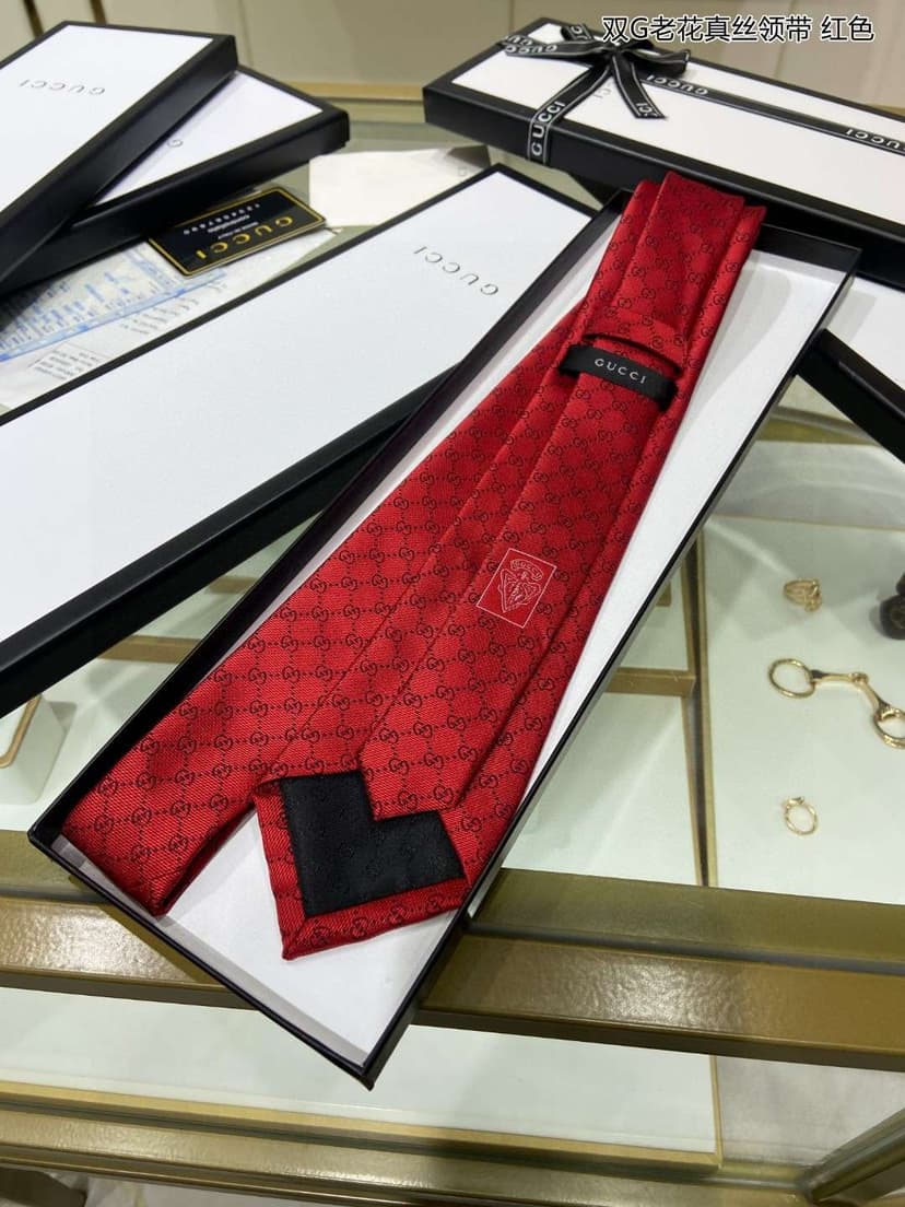 Gucci Pattern Silk Tie Red For Men