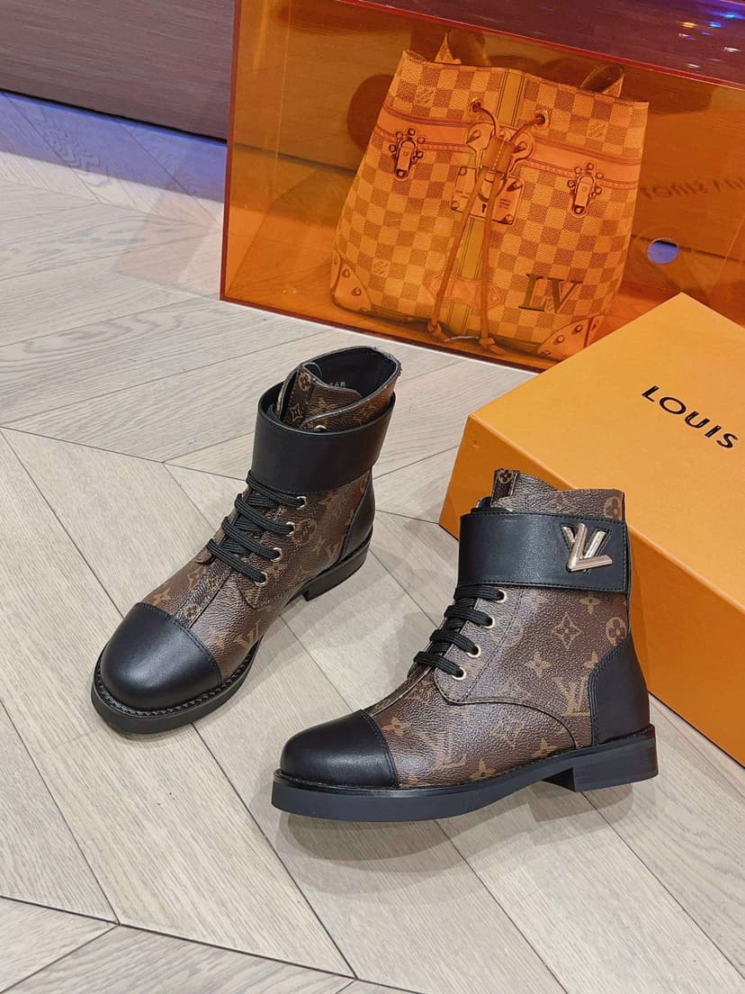 Louis Vuitton Wonderland Flat Ranger Brown For Women 1AAV61