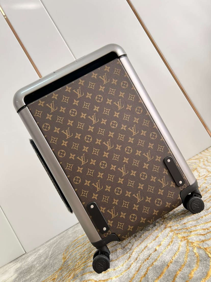 Louis Vuitton Horizon 55 Brown 21.7in/55cm