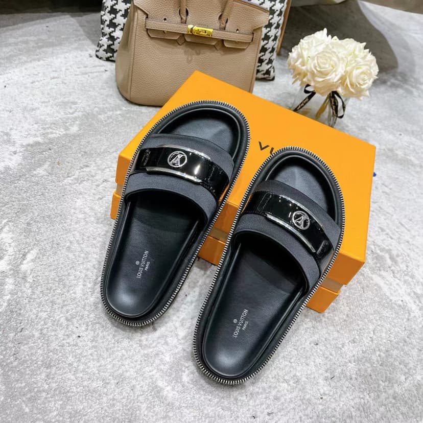 Louis Vuitton Women's Pool Pillow Flat Comfort Mule Black For Women LV