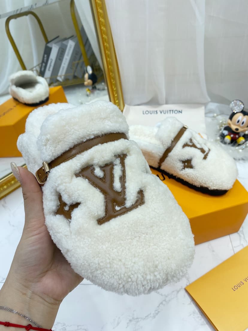 Louis Vuitton Women's Winterbreak Flat Comfort Mule White For Women LV