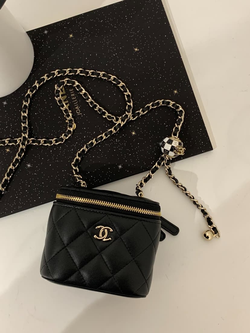 [True-to-ORIGINAL] Chanel Vanity With Chain Black For Women 6.6 in / 17 cm