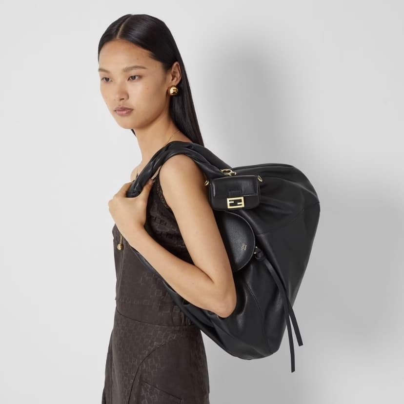 [True-to-ORIGINAL] Fendi Spy Bag Black For Women 18.9in/48cm 8BR839AYCTF0KUR