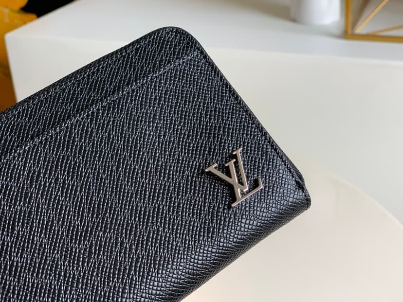 Louis Vuitton Zippy Dragonne Wallet Taiga Black For Men, Men's Wallet 19cm LV M69409