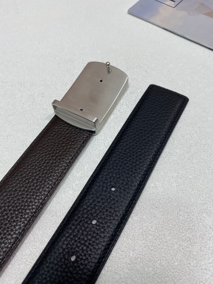 Louis Vuitton Initiales Reversible