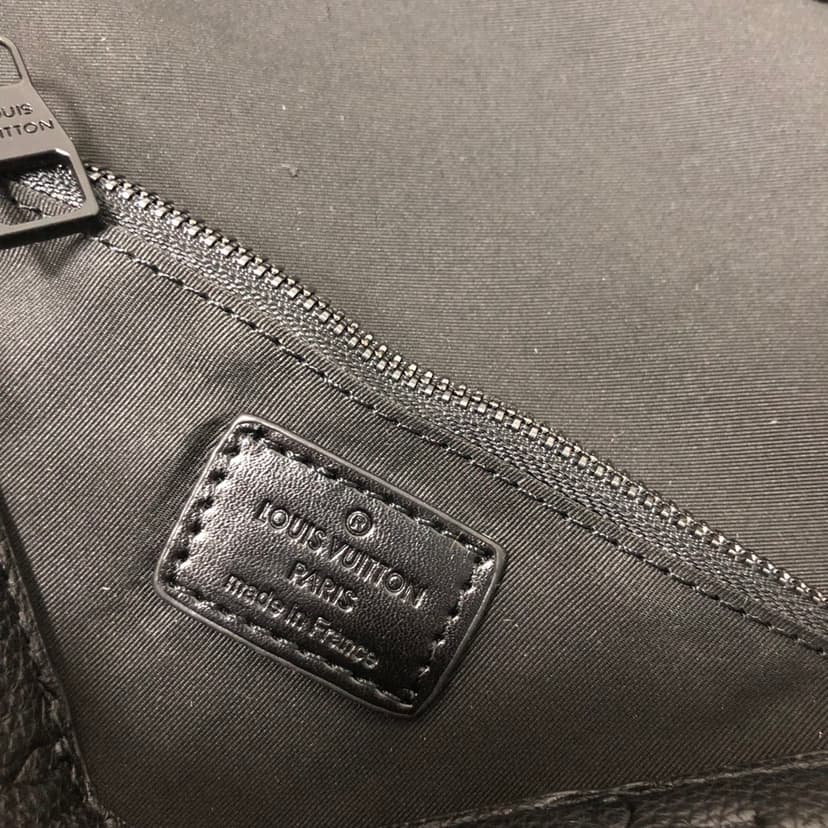 Louis Vuitton S Lock Sling Bag Black M58487
