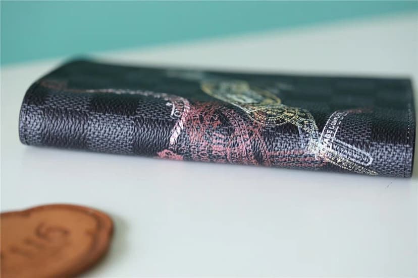 Louis Vuitton Passport Cover Damier Graphite Canvas For Men, Men's Wallet 5.5in/14cm LV N64604