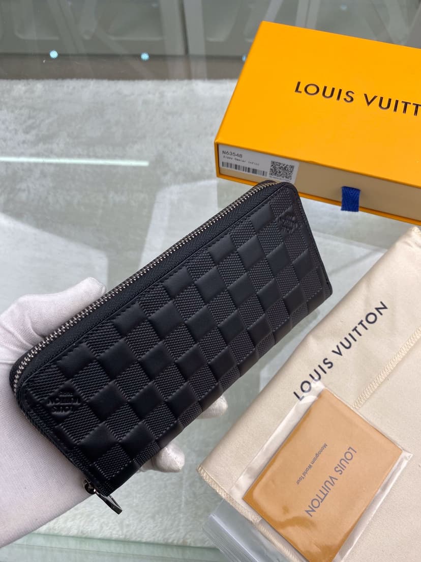 Louis Vuitton Zippy Wallet Vertical Damier Infini For Men, Men's Wallet 7.9in/20cm LV N63548