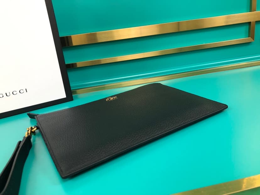 Gucci Animalier Pouch Black with Bee Detail For Men, Men's Pouch 12in/31cm GG 523684 DJ20T 1000