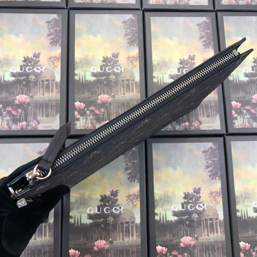 Gucci Tiger Print Pouch Light Grey Black For Men, Men’s Pouch 12in/31cm GG