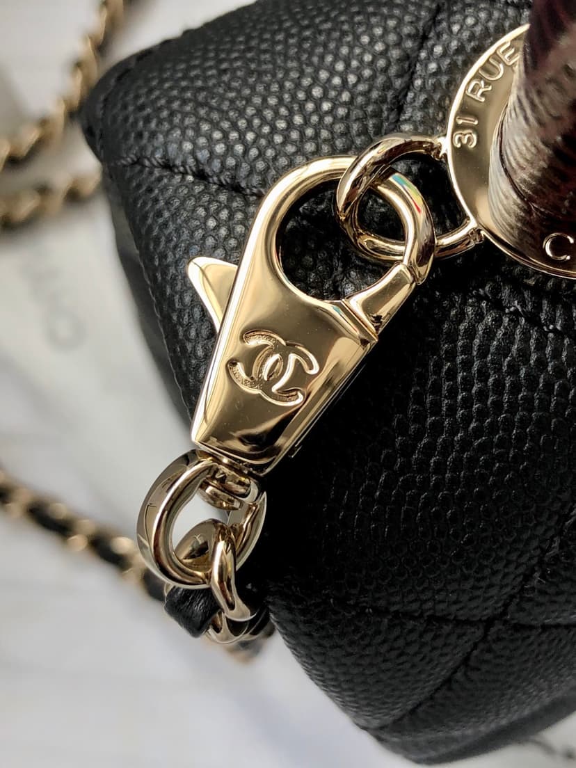 Chanel Classic Mini Flapbag Top Handle Black