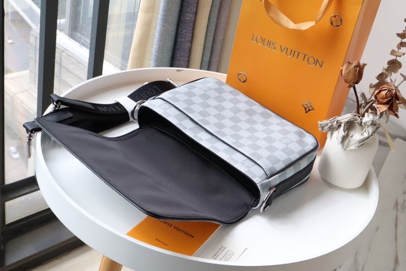 Louis Vuitton Studio Messenger Damier Graphite Plaster N50014