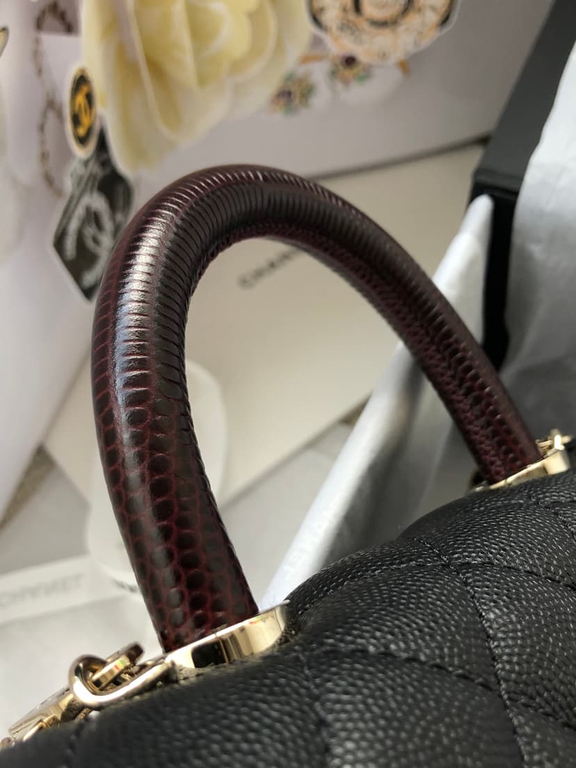 Chanel Classic Mini Flapbag Top Handle Black