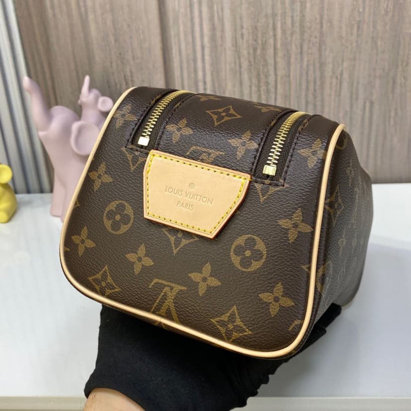 Louis Vuitton King Size Toiletry Monogram Canvas Brown M47528