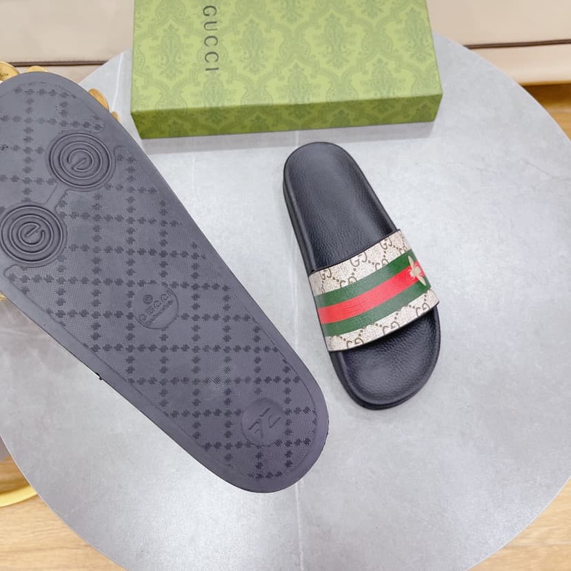 Gucci Men's GG Slide Sandal With Bee Web Black For Men 407345