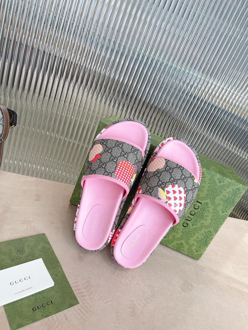 Gucci GG Blooms Supreme Floral Slide Sandal By Canvas Fabric Pink For Women GG