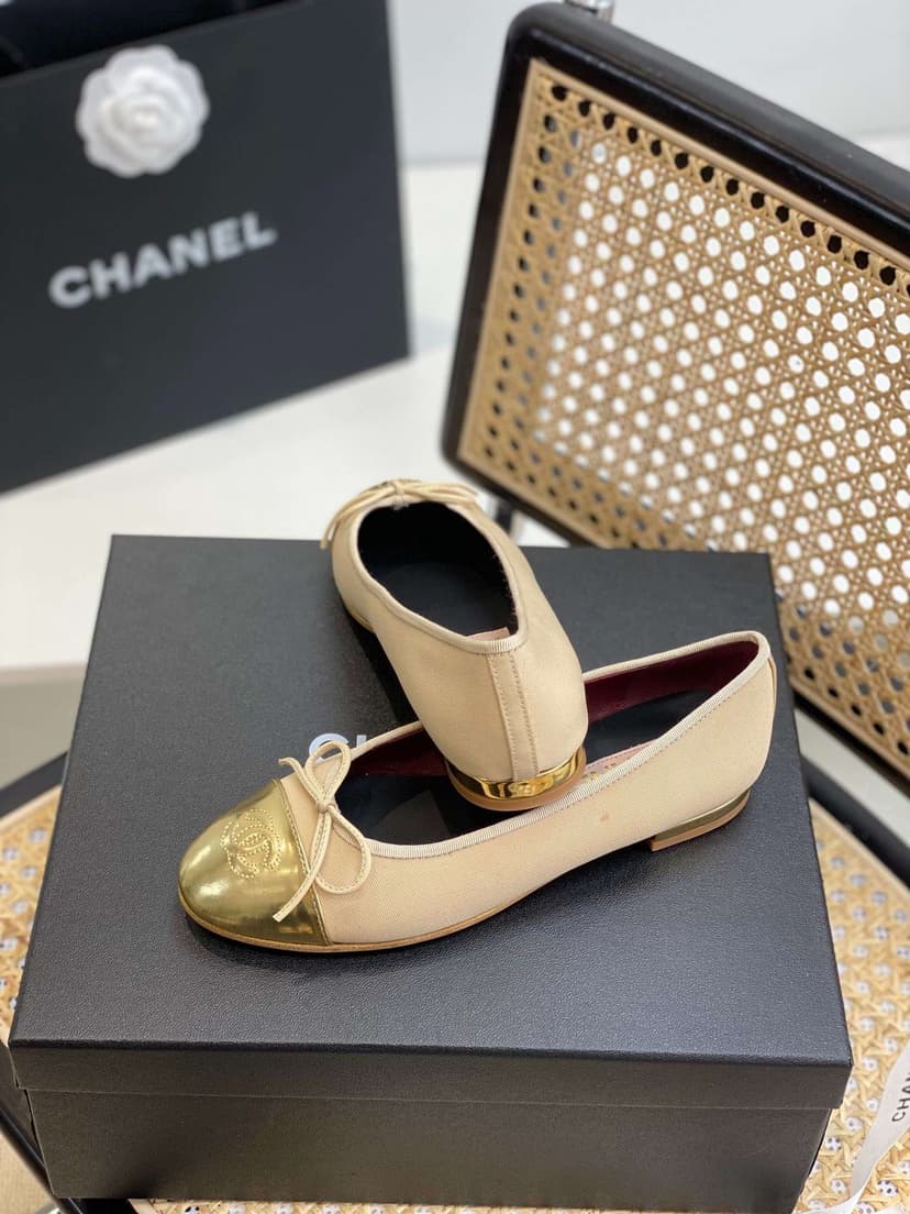 Chanel Ballet Flats Gold For Women