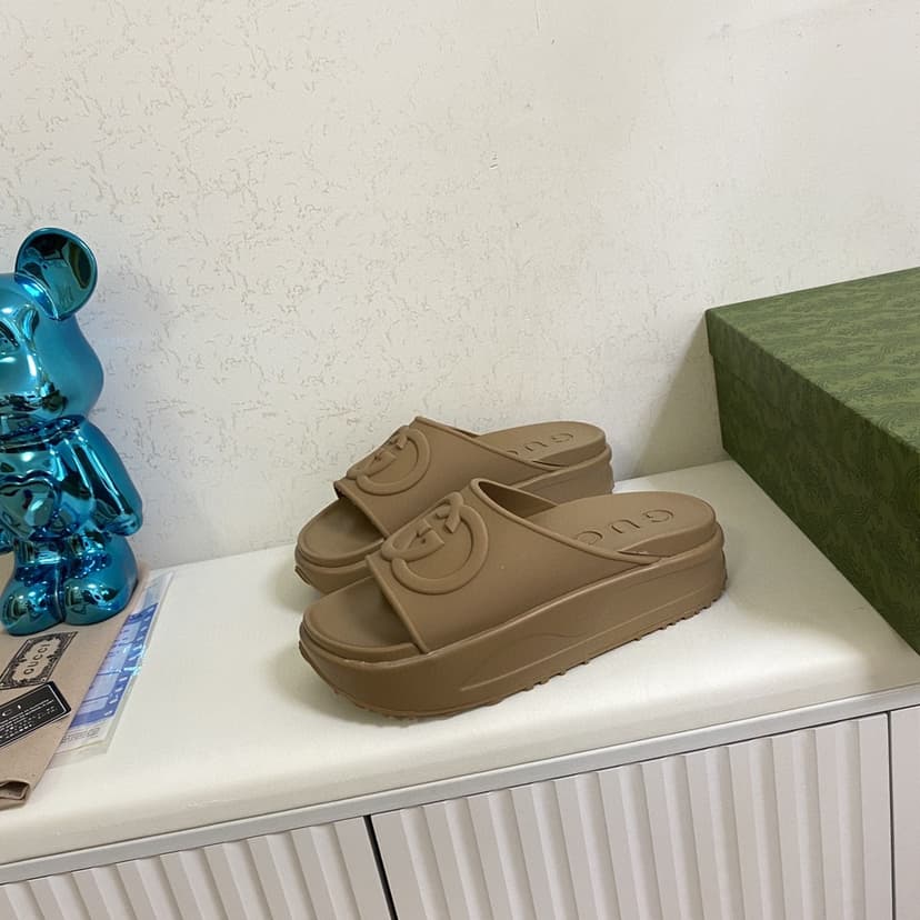 Gucci Interlocking G Slide Sandal Yellow For Men 692380 JF000 3727