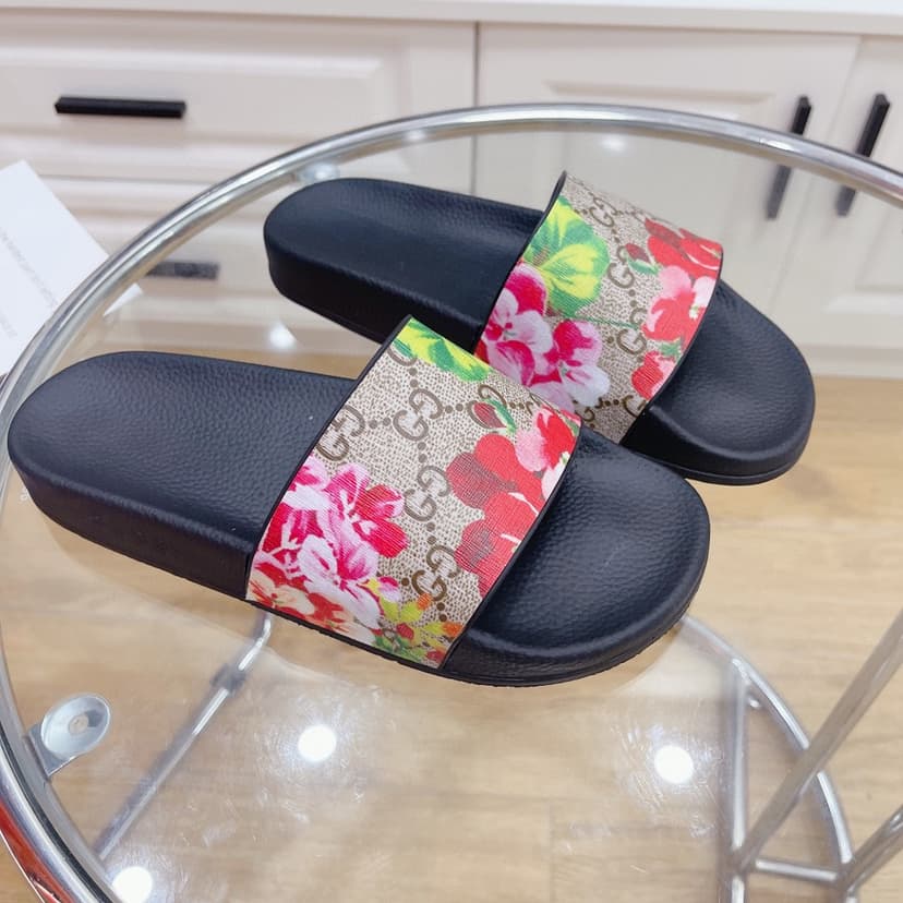 Gucci Men's Slides Bloom Print Red For Men 408508 G2200 8919