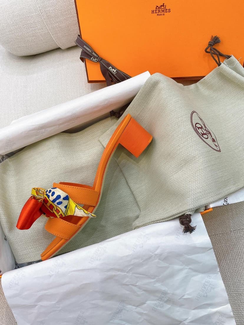 Hermes Oasis Sandal Orange For Women, Women's Shoes H151215Z 94350