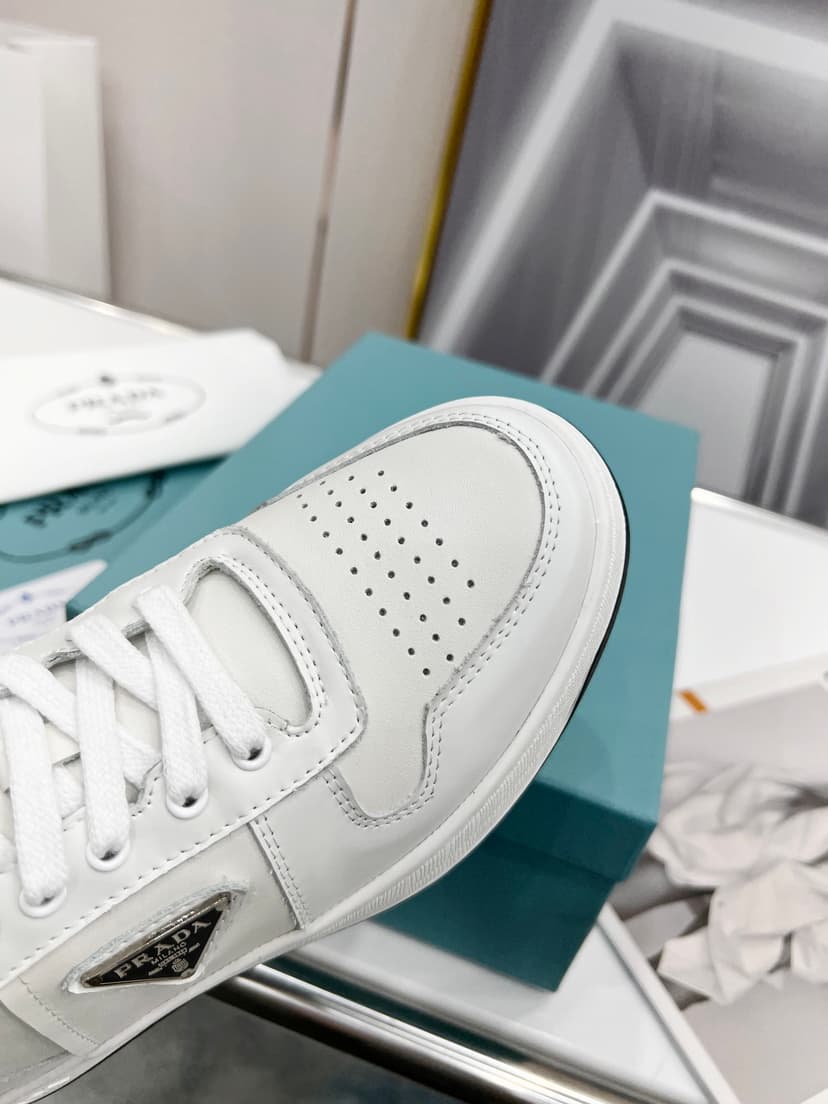 Prada Downtown Perforated Sneakers White/Black For Women 1.2in/30mm PRD 1E792M_3LJ6_F0964_F_030