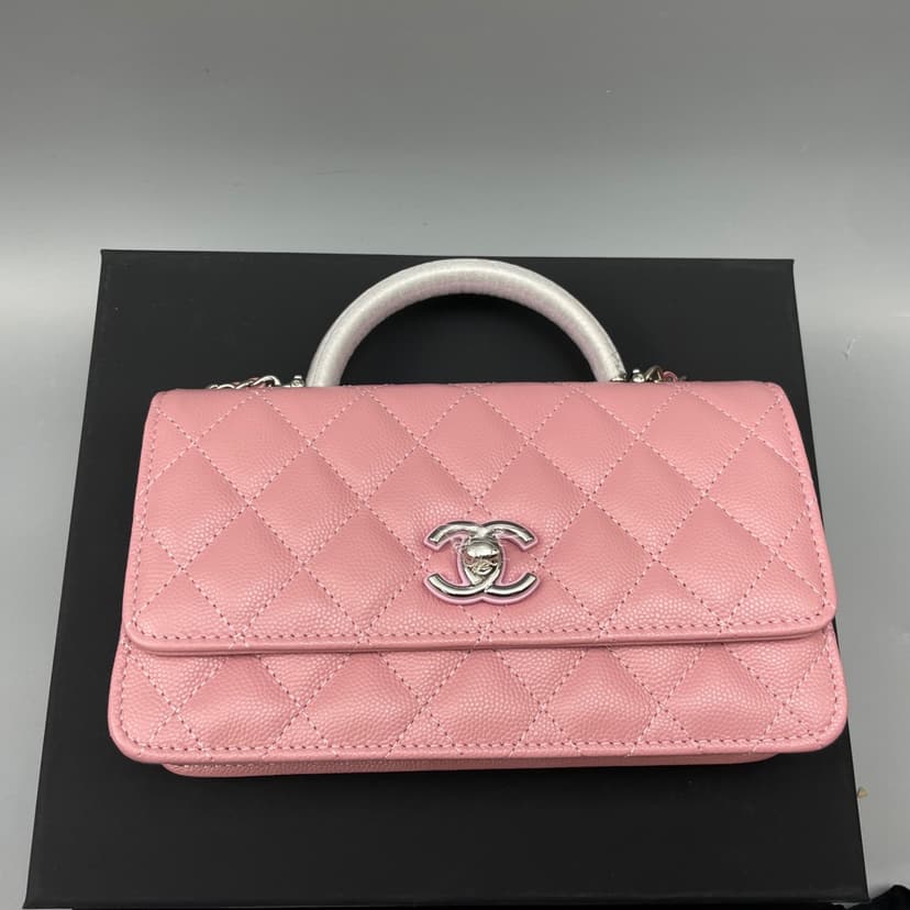 [True-to-ORIGINAL] Chanel Clutch With Chain Pink 7.3in/18.5cm For Women