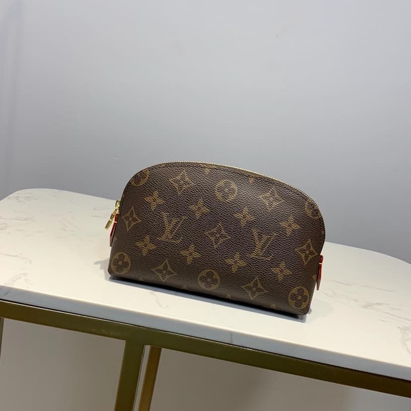 Louis Vuitton Cosmetic Pouch PM Monogram Canvas For Women, Women's Bags 7.5in/19cm LV M47515