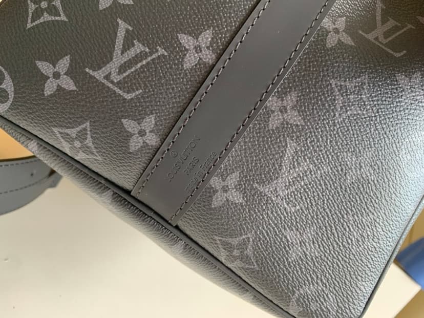 Louis Vuitton Keepall Bandouliere 45 Monogram Eclipse Canvas For Men, Men's Bags, Travel Bags 17.7in/45cm LV M40569