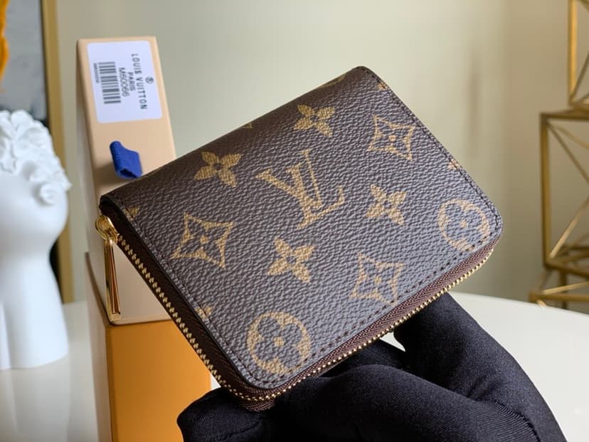 Louis Vuitton Zippy Coin Purse In Monogram Canvas For Women, Women's Wallet 11cm LV M60067