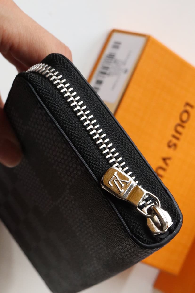 Louis Vuitton Zippy Wallet Vertical Damier Graphite For Men, Men's Wallet 7.9in/20cm LV