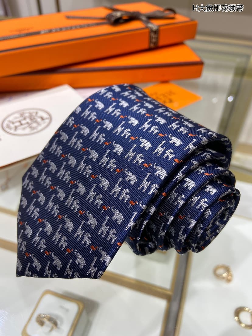 Hermes Animal Motif Tie Marine Hermes Men Tie