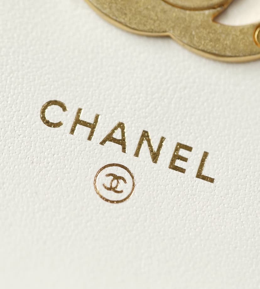 Chanel CO-CO Clutch With Chain 9.5cm/3.7in Gold Toned Hardware For Women White