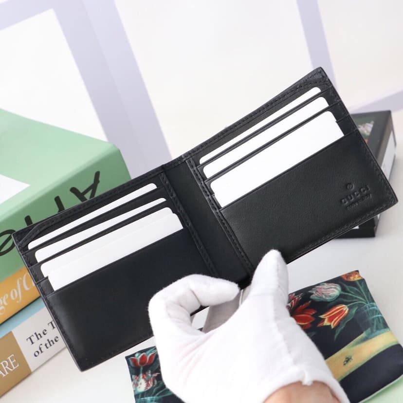 Gucci Bi-Fold Wallet Black with Embroidery For Men 4.3in/11cm GG