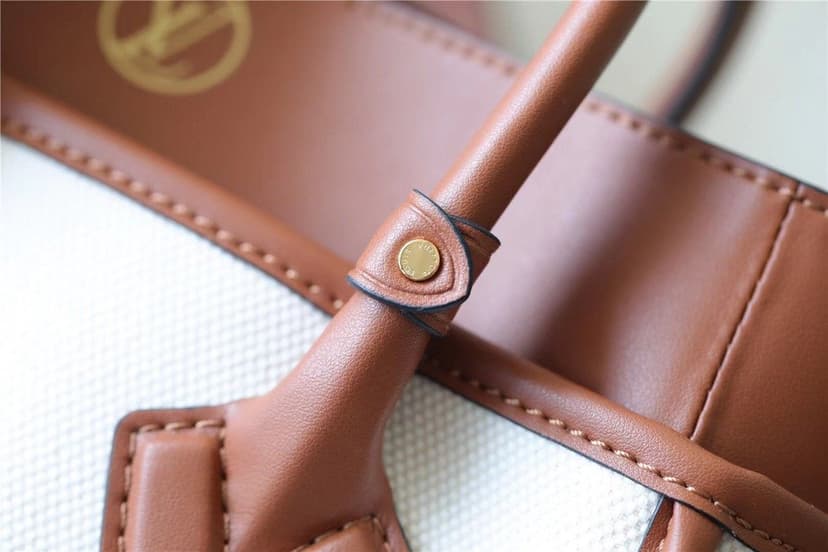 [True-to-ORIGINAL] Louis Vuitton On My Side PM Bag Monogram Flower For Women 25cm/9.8 Inches Caramel Brown LV M59905