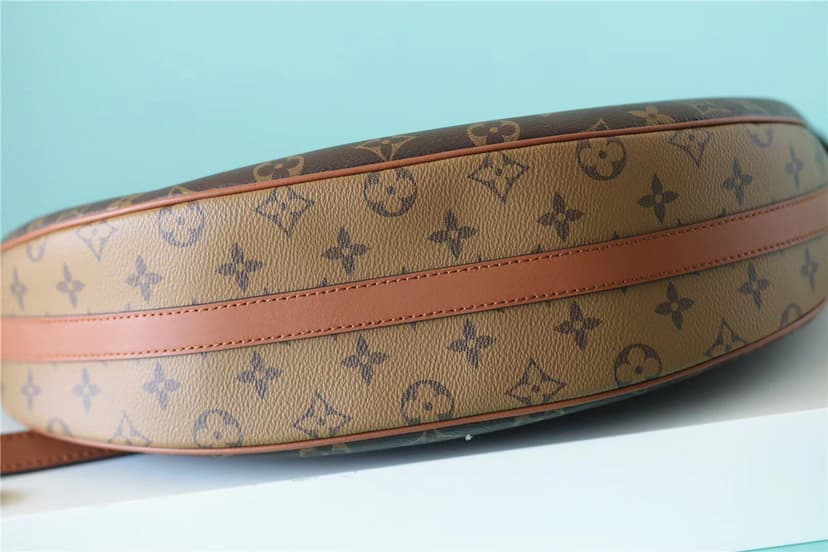 Louis Vuitton Loop Monogram Canvas By Nicolas Ghesquiere For Women, Women's Handbags, Shoulder And Crossbody Bags 38cm/15in LV 
